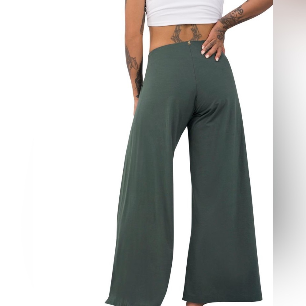 Capella Women's Green Khaki Leggings